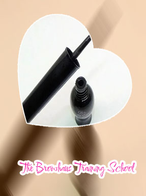 Haus eyeliner